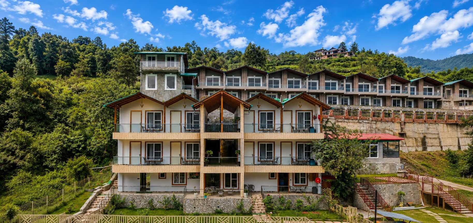 Hoften Snowia Hotel, Mukteshwar